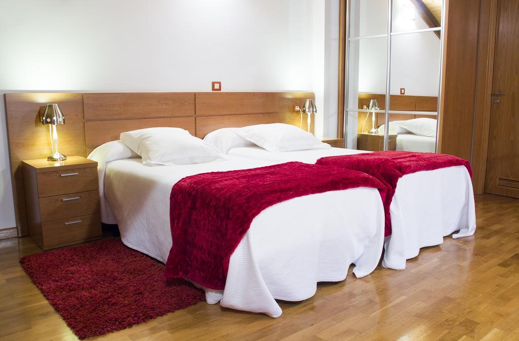 Apartamentos Cean Bermudez ヒホン エクステリア 写真