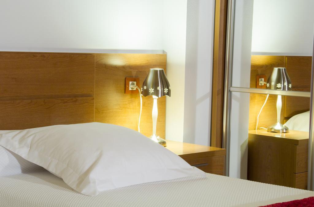 Apartamentos Cean Bermudez ヒホン エクステリア 写真