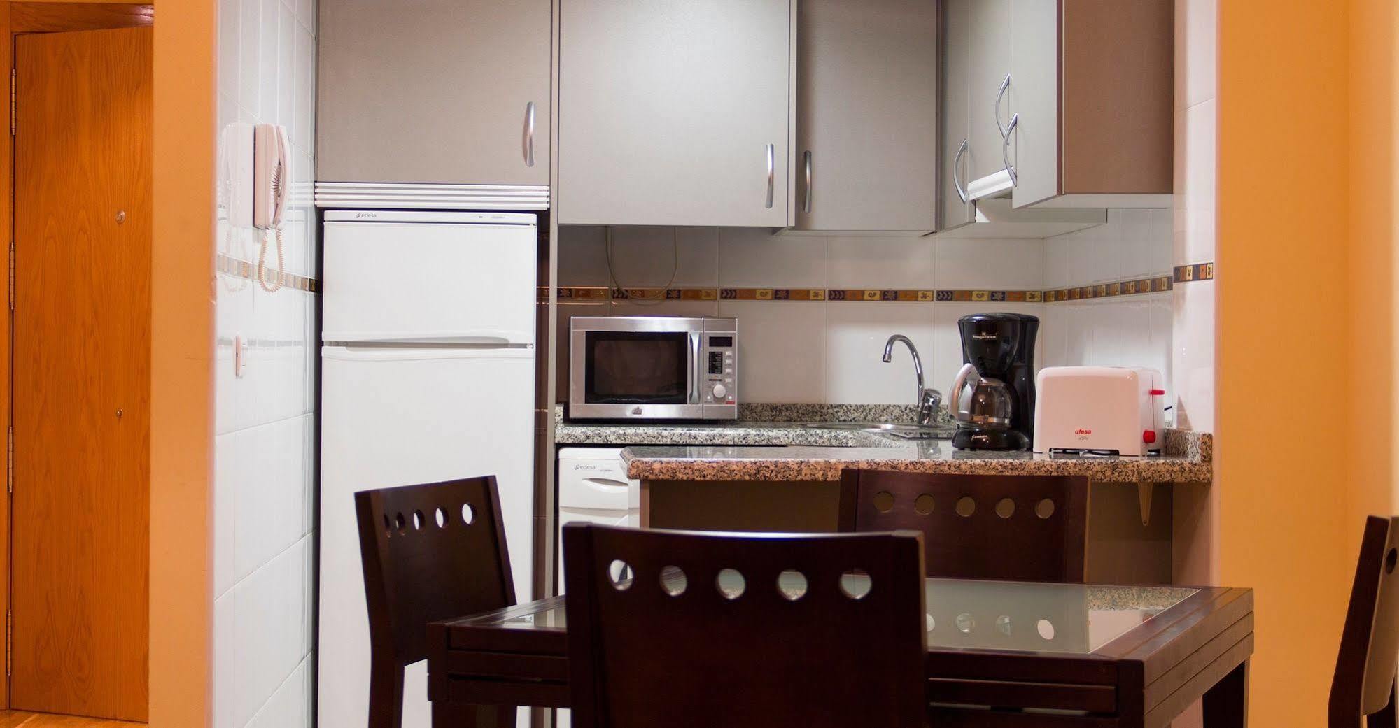 Apartamentos Cean Bermudez ヒホン エクステリア 写真